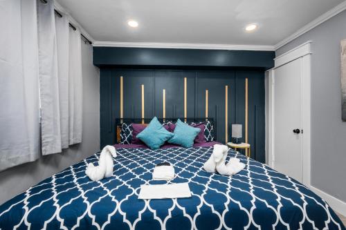 Modern Comfort Retreat with King Bed & Free Park near Menil Gyűjtemény