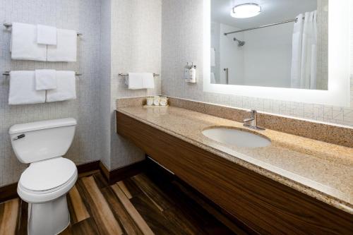 Holiday Inn Express & Suites Ft. Washington - Philadelphia an IHG Hotel - image 2