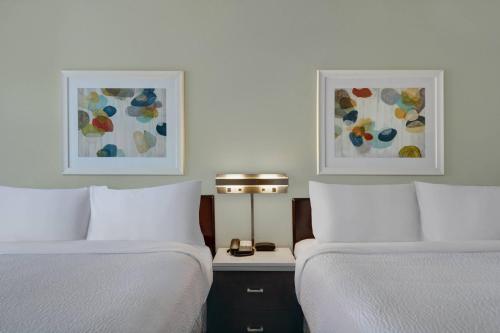 Suite with Two Queen Beds and Sofa Bed  image 6