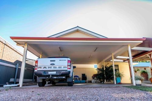 Resort on Morgan with Beautiful Private Pool, Pet Friendly, Broken Hill (foto 2)