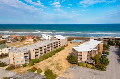. C307A Delightful Diversion Oceanfront Pool