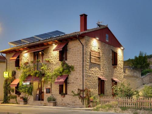  Hostal Rural Txapi Txuri Logis Hotelpensions, Pension in Murillo el Fruto