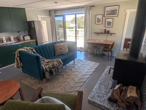 Salty Devil's Rest - Coastal Wilderness Shack