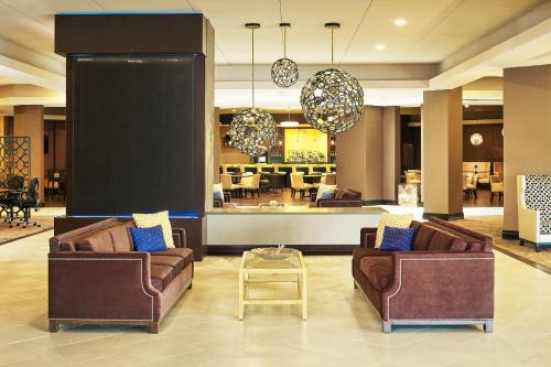 Sheraton Lisle Naperville Hotel - image 12