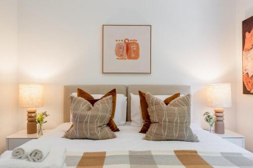 Prahran Timeless & Modern Haven, with parking