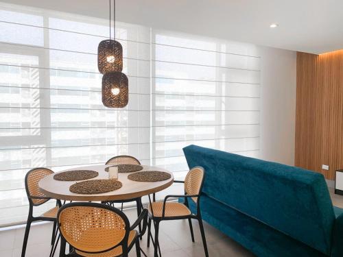 One-Bedroom Apartment image 8