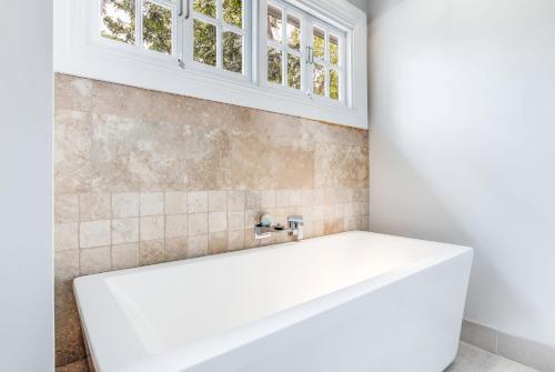 220 négyzetméteres, 4 hálószobás Ház 3 fürdőszobával Leura területén (Villa Northcote/Luxurious 4BR/Wood Fireplace/Leura) in Leura