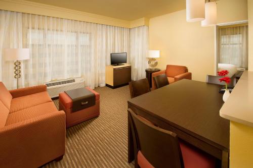 2 bedrooms, 2 beds