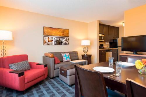 TownePlace Suites by Marriott Kalamazoo - Hotel - Portage