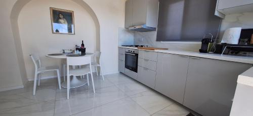 virtuve, Lydia's Sea View - 2 bed House in Episkopi (Limassol)