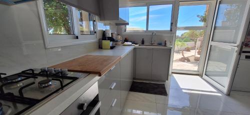 virtuve, Lydia's Sea View - 2 bed House in Episkopi (Limassol)