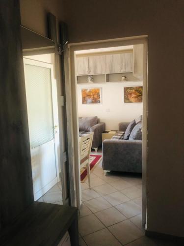 Cozzy Studio Flat, Tirana (photo 9)