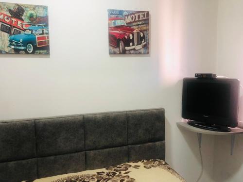 Cozzy Studio Flat, Tirana (photo 8)