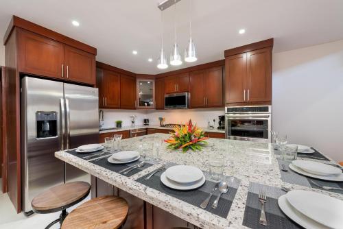 Flamingo Marina Cove 617- Oceanfront 3 Bedroom Condo