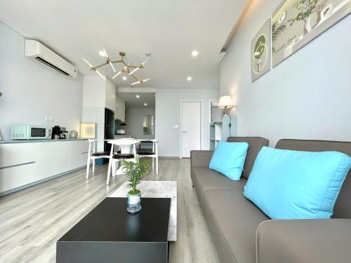 Marina Suites Nha Trang - 2BRs - Luxury Full Option APT - Sea&Mountain View