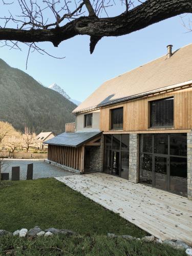 Chalet Casteret-15 couchages-brasero-bain nordique in Camparan