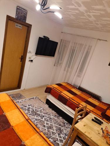 Quadruple Room with Private Bathroom