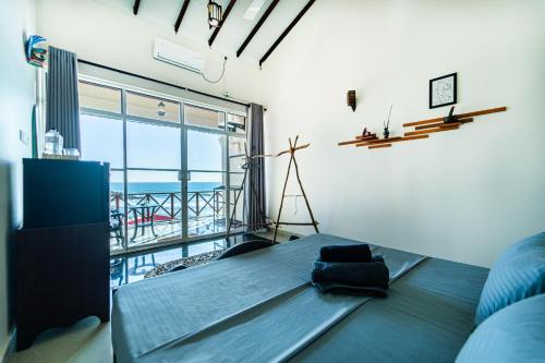 Ocean View Double - Upper Floor image 2