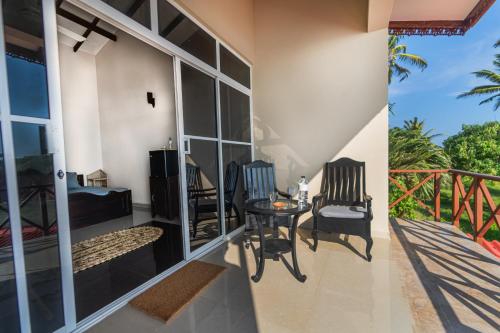 Ocean View Double - Upper Floor image 1