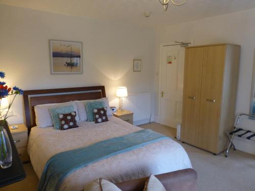 Bryn Derwen Guest House - image 4