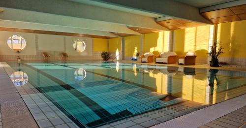 Úszómedence, Hotel Winterberg-Hoheleye in Hoheleye