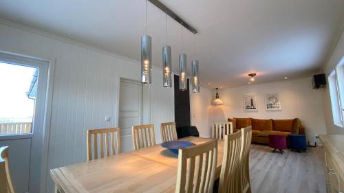 บริการและสิ่งอำนวยความสะดวก, Familyfriendly-modern, in the fishingtown Stamsund, with Sauna and Jacuzzi in สตัมซุนด์