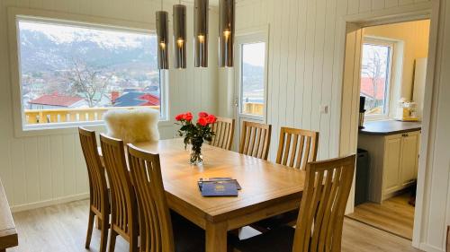 บริการและสิ่งอำนวยความสะดวก, Familyfriendly-modern, in the fishingtown Stamsund, with Sauna and Jacuzzi in สตัมซุนด์