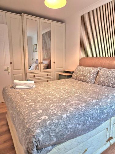 Modern Two Bed Apartment with Parking, Dublin (zdjęcie 4)