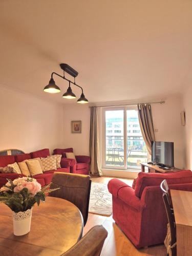 Modern Two Bed Apartment with Parking, Dublin (zdjęcie 8)