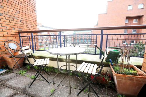 Modern Two Bed Apartment with Parking, Dublin (zdjęcie 10)