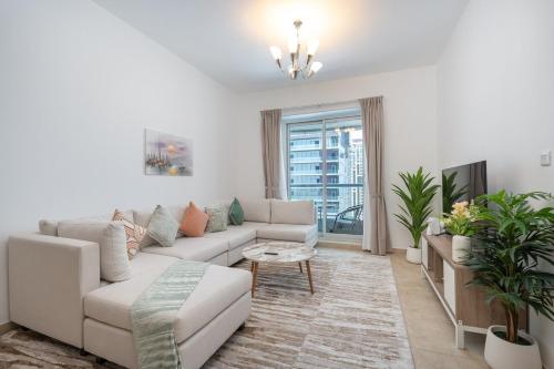 Free housekeeping visits during your stay - StayShort - Comfy 1-Bedroom Apartment Perfect for 4 in JLT, Dubaj (zdjęcie 2)