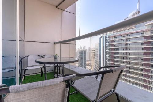 Free housekeeping visits during your stay - StayShort - Comfy 1-Bedroom Apartment Perfect for 4 in JLT, Dubaj (zdjęcie 6)