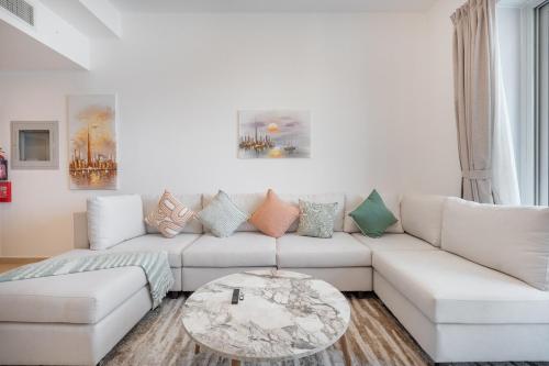 Free housekeeping visits during your stay - StayShort - Comfy 1-Bedroom Apartment Perfect for 4 in JLT, Dubaj (zdjęcie 9)