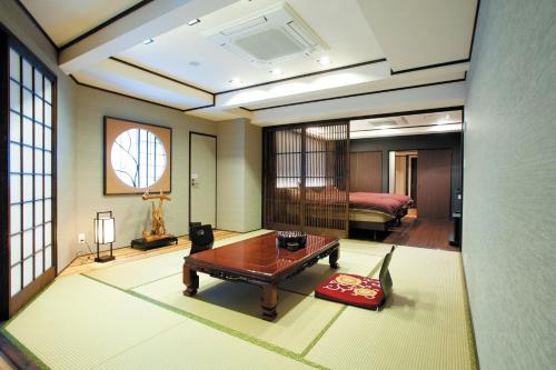 Superior Room with Tatami Area