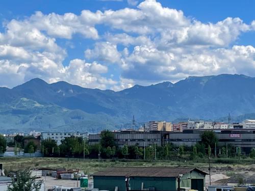 Velvet Noir, Modern & Luxury Apt, Parking