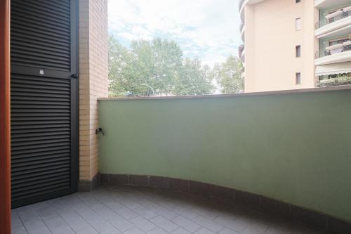 Metro Jonio - La Dolce Vita con Garage e Piscina, Roma (foto 4)
