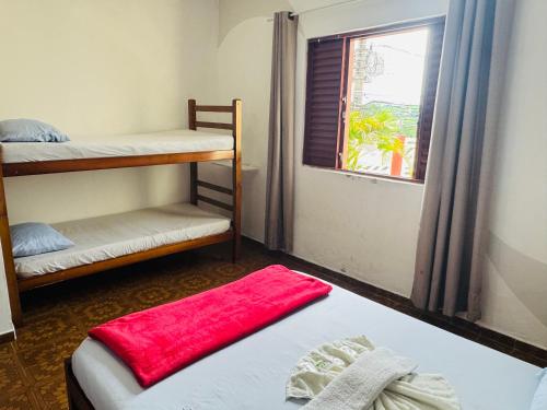 1 double bed, 2 bunk beds