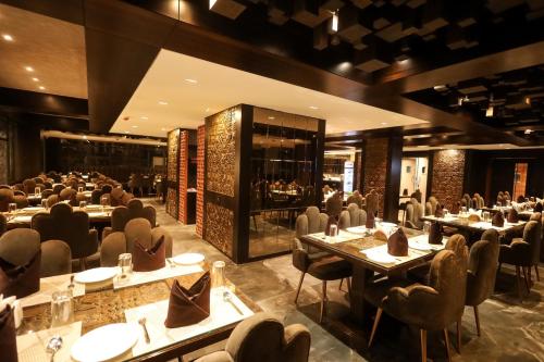 Restaurant, HOTEL NOAH SPIRE in Agartala