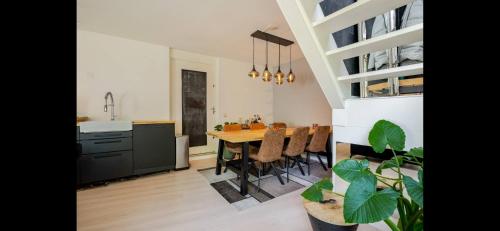 Private 3 bedroom apartment - HomeStay Properties Amsterdam, Amsterdam (foto 6)