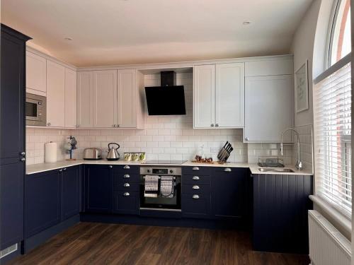 Stunning 2 bedroomed apartment on Allerton Road, Sleeps 4, Liverpool (photo 6)