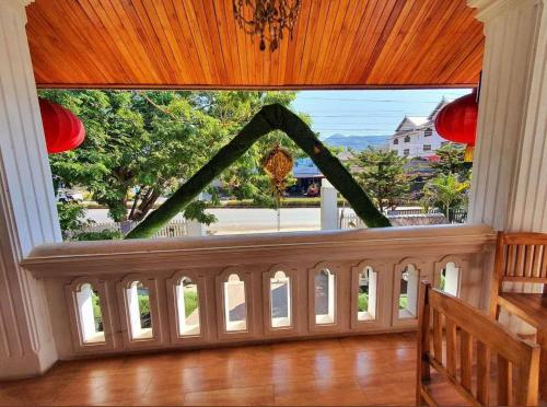 Swimming pool, ShuYa Hotel 舒雅酒店 in Ban Vieng Mai Road