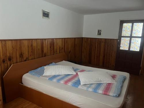 1 double bed