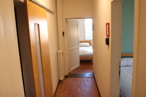 2 twin beds
