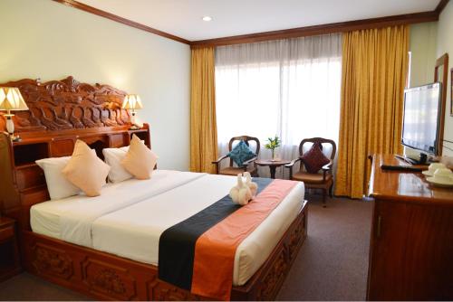 room detail thumbnail 1