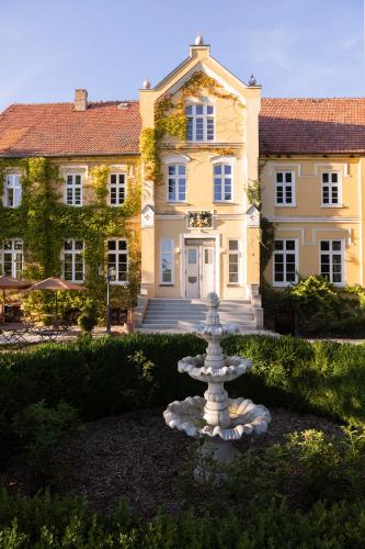 Saniertes Gutshaus mit Komfort und privater Sauna in Neu Gaarz