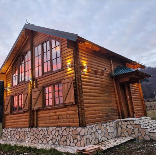 Retreat House Kolašin (Retreat House Kolasin) in สเมลากิชาโปลเย