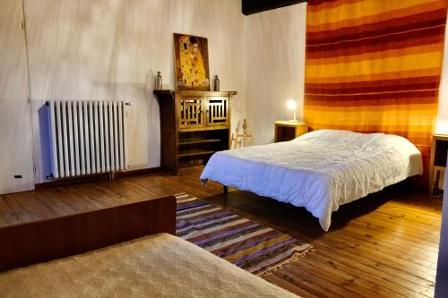 maison campagne jardin in ลาโวร์