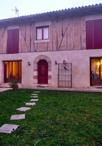 ทัศนียภาพภายนอกโรงแรม, maison campagne jardin in ลาโวร์