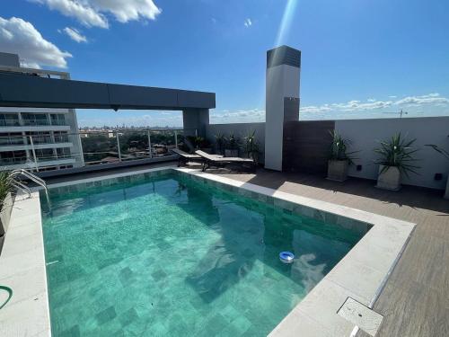 Loft with balcony and garage minutes away from corporate axis