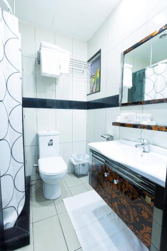 Easy Inn Hotel Suites